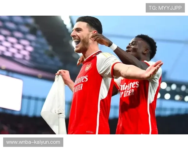 曼城豪取八连胜！暂登顶英超，1分领先阿森纳，瓜帅追平弗格森